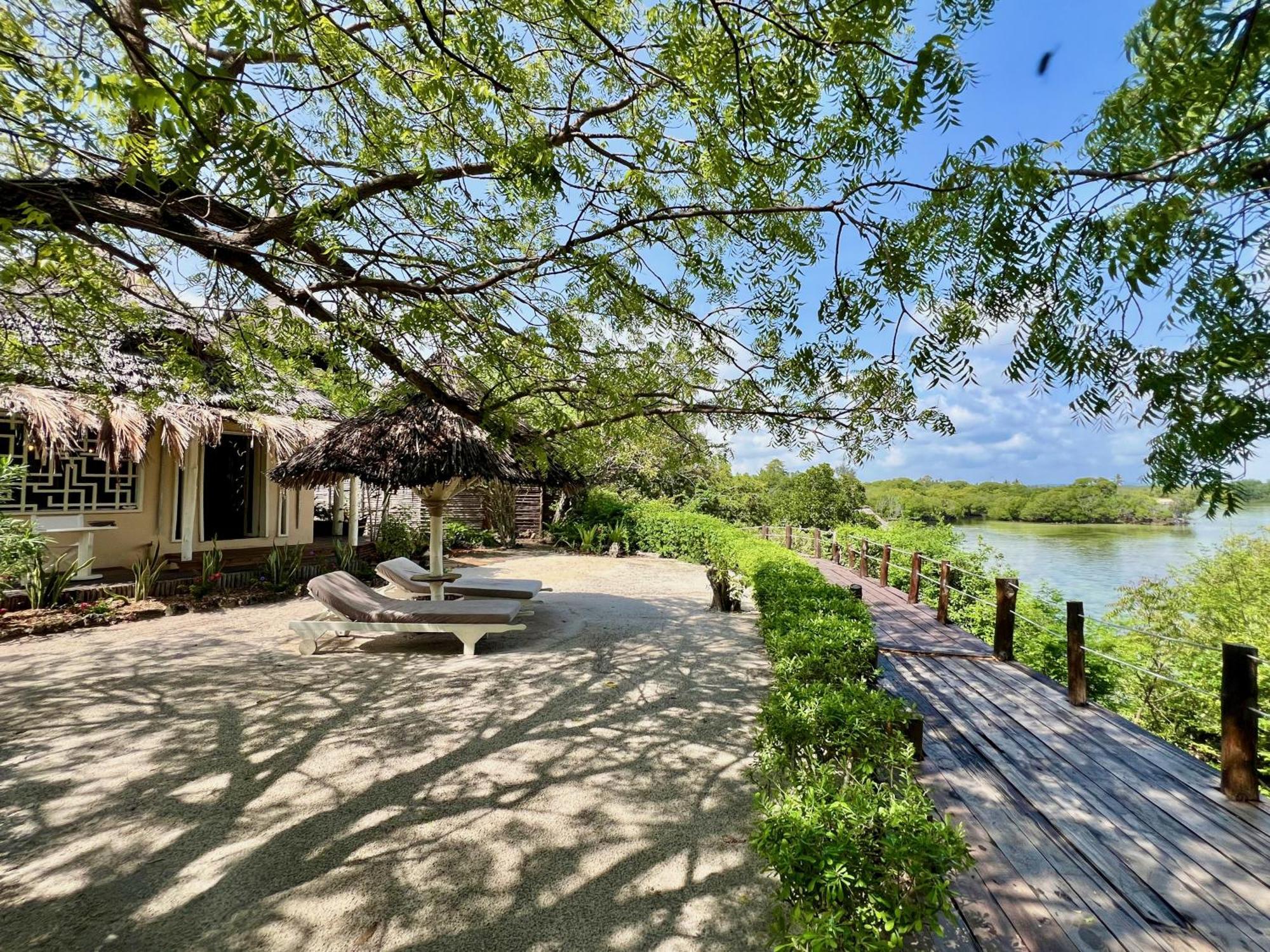 Rock And Sea Resort วาตามู ภายนอก รูปภาพ